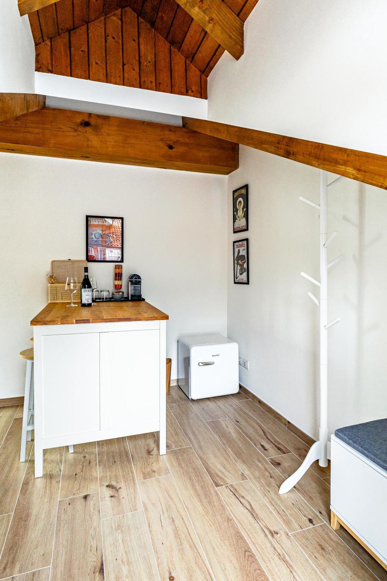 فندق Charming Barolo Wine Loft Monforte dʼAlba المظهر الخارجي الصورة